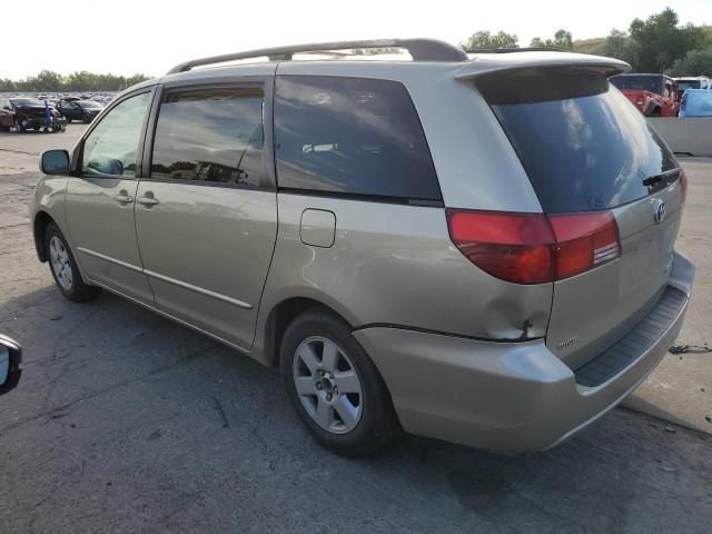 2004 Toyota Sienna XLE