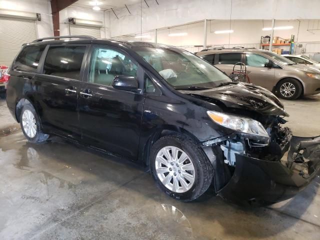 2016 Toyota Sienna XLE