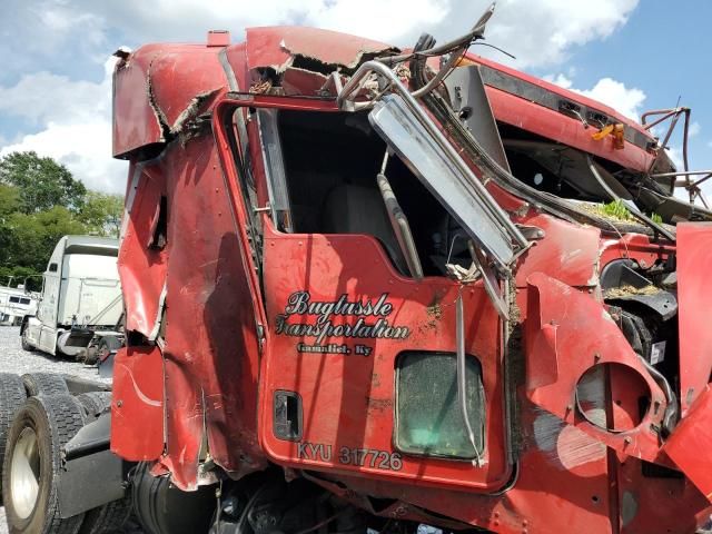 2013 Kenworth Construction T800