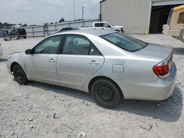 2005 Toyota Camry LE