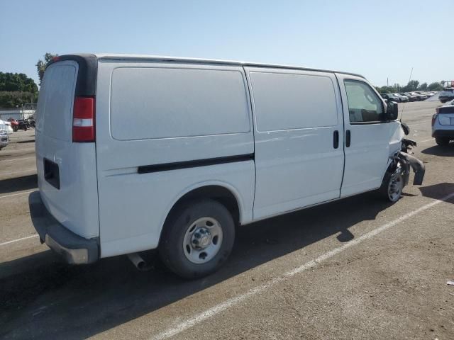 2022 Chevrolet Express G2500