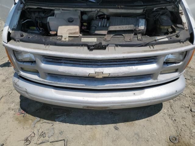 2001 Chevrolet Express Cutaway G3500