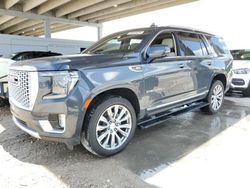 Carros dañados por inundaciones a la venta en subasta: 2022 GMC Yukon Denali