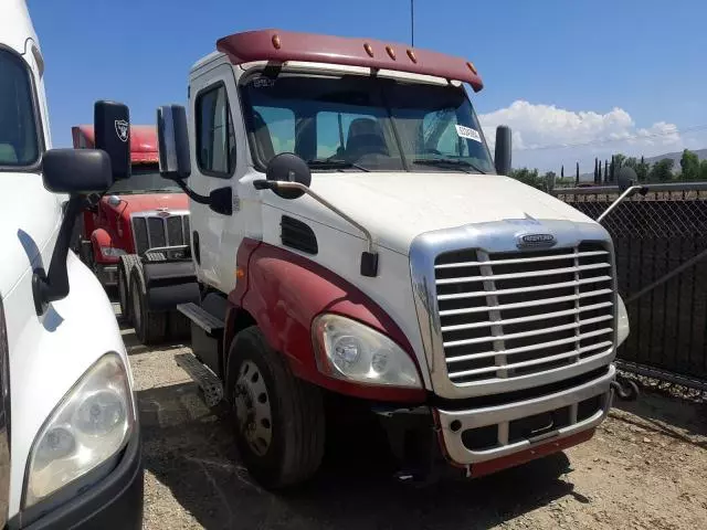 2016 Freightliner Cascadia 113