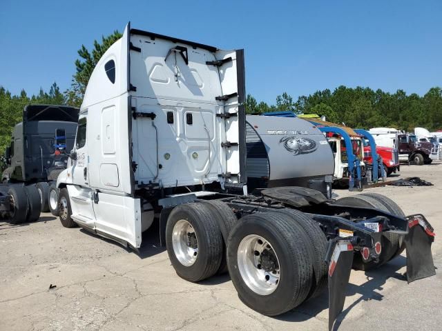 2014 Freightliner Cascadia 125