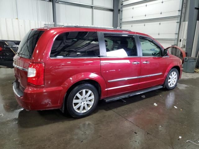 2016 Chrysler Town & Country Touring