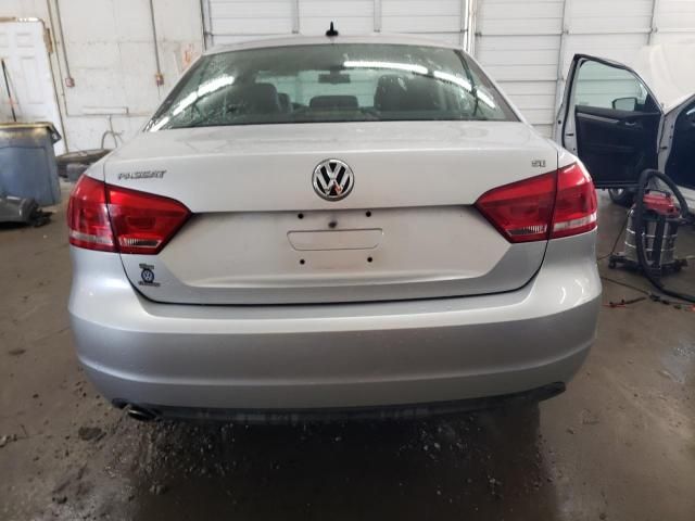 2013 Volkswagen Passat SE