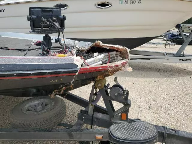 2019 Land Rover Bass Boat