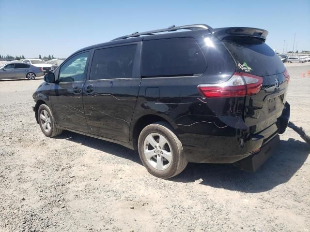 2015 Toyota Sienna LE