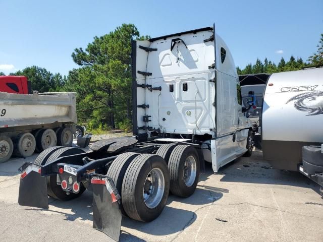 2014 Freightliner Cascadia 125