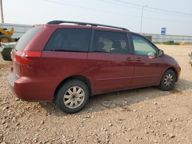 2005 Toyota Sienna XLE