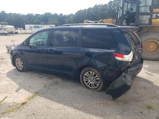 2011 Toyota Sienna XLE