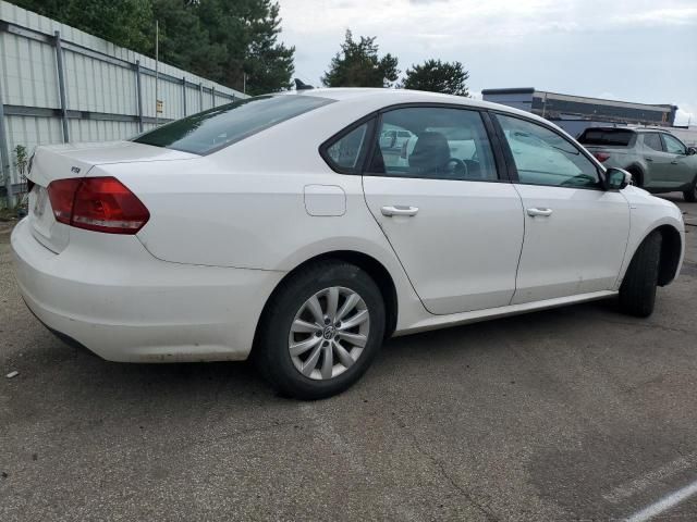 2015 Volkswagen Passat S