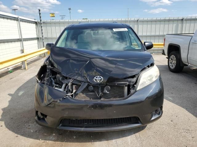 2013 Toyota Sienna LE