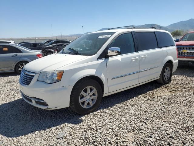 2011 Chrysler Town & Country Touring L