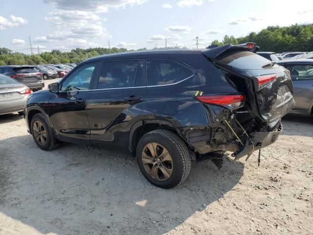 2023 Toyota Highlander Hybrid Bronze Edition