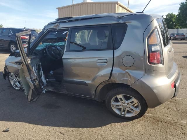 2010 KIA Soul +