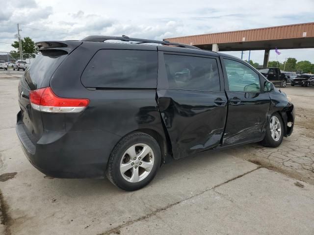 2014 Toyota Sienna LE