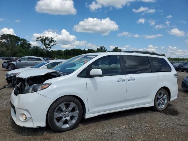 2014 Toyota Sienna Sport