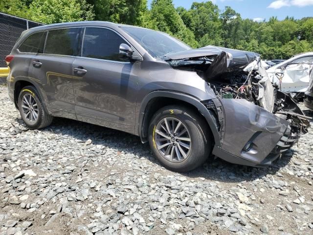 2017 Toyota Highlander SE