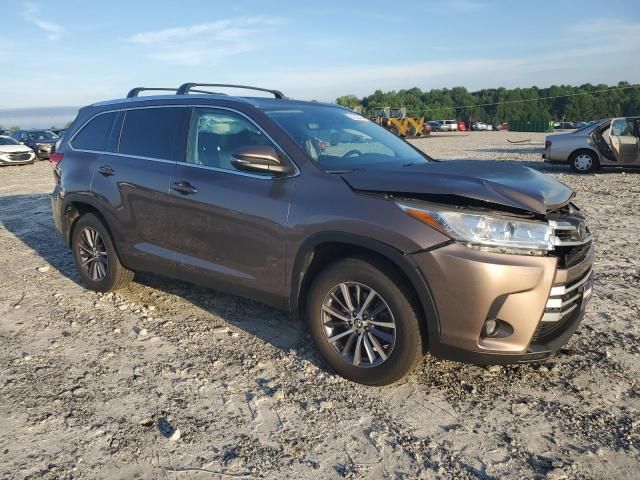 2019 Toyota Highlander SE