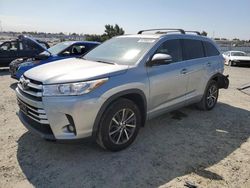 Salvage cars for sale at Antelope, CA auction: 2017 Toyota Highlander SE