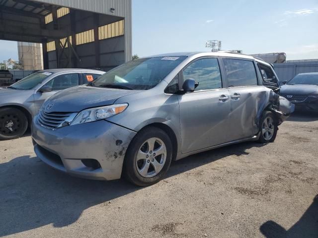 2017 Toyota Sienna LE