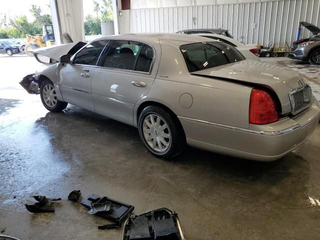 2009 Lincoln Town Car Signature Long Wheelbase