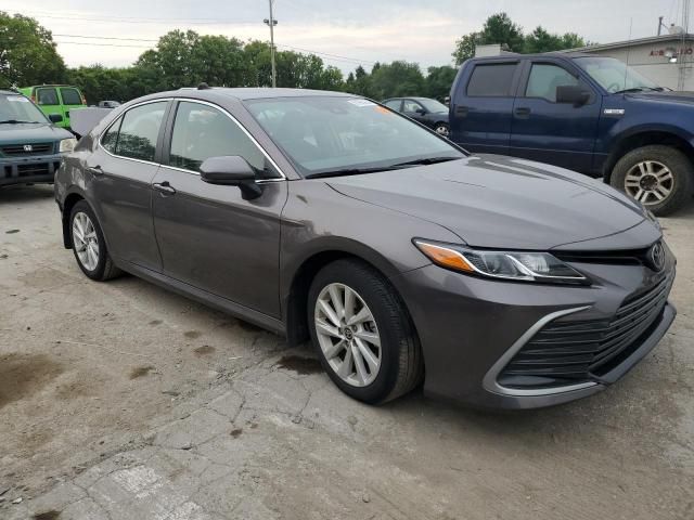 2022 Toyota Camry LE