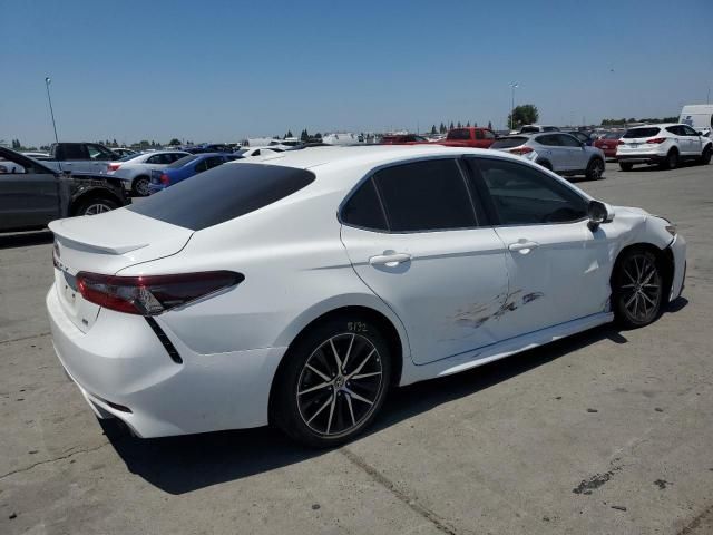 2022 Toyota Camry SE