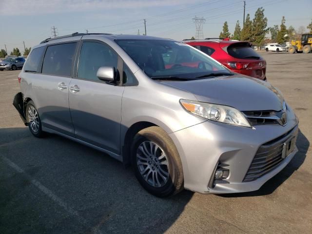 2018 Toyota Sienna XLE