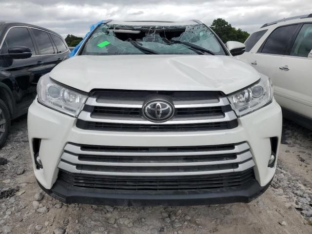 2019 Toyota Highlander SE