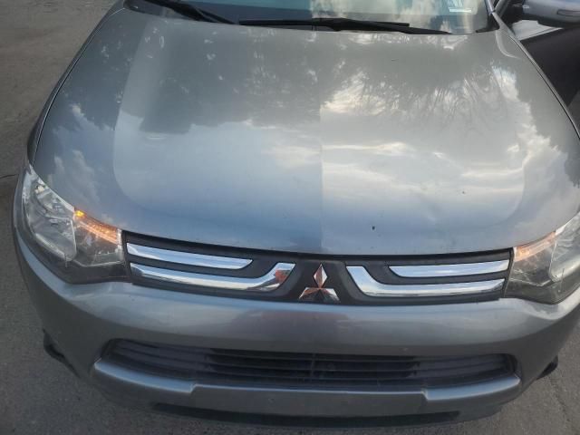 2014 Mitsubishi Outlander SE