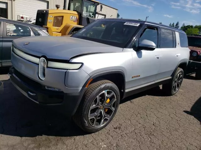 2024 Rivian R1S Adventure