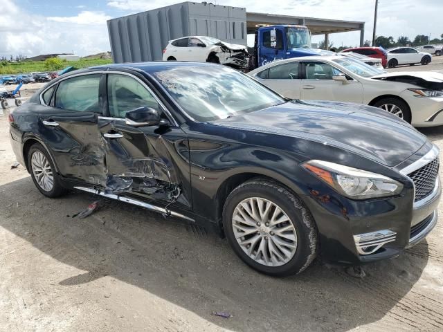 2015 Infiniti Q70 3.7