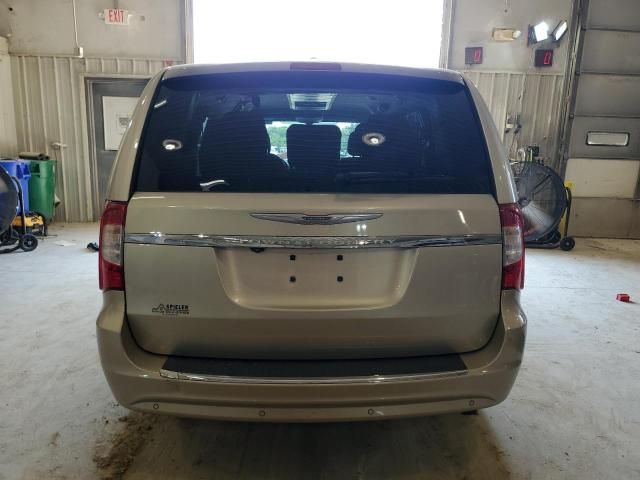 2015 Chrysler Town & Country Touring L