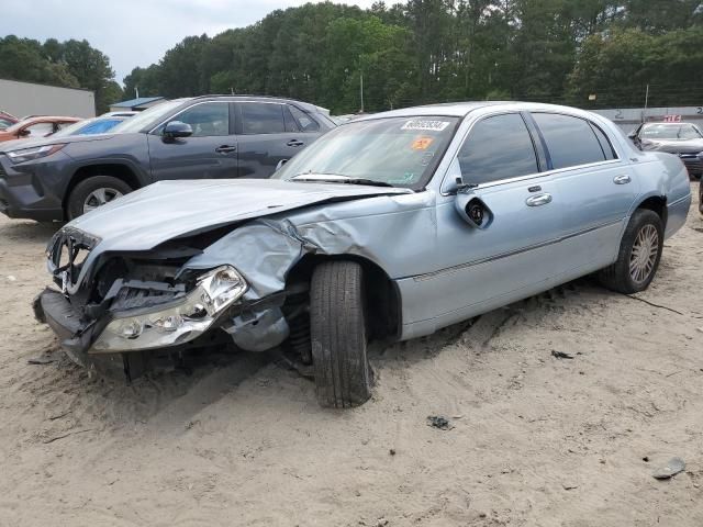 2006 Lincoln Town Car Signature Limited