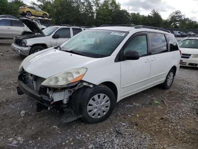 2009 Toyota Sienna CE