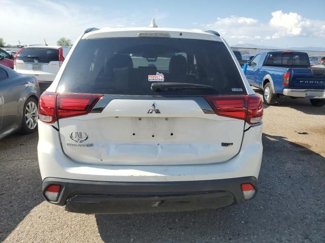 2020 Mitsubishi Outlander SE