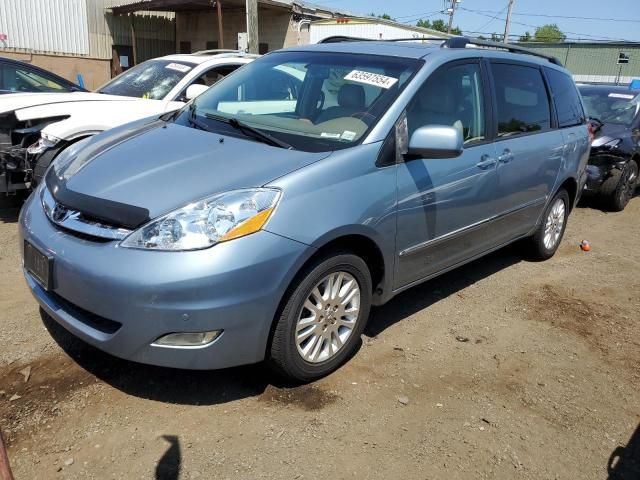 2008 Toyota Sienna XLE