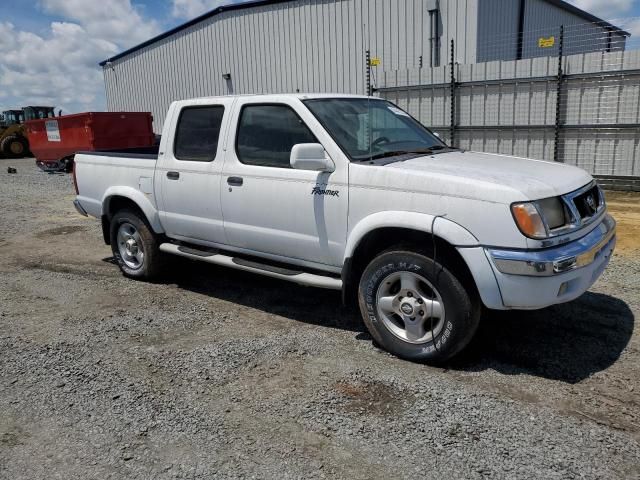 2000 Nissan Frontier Crew Cab XE