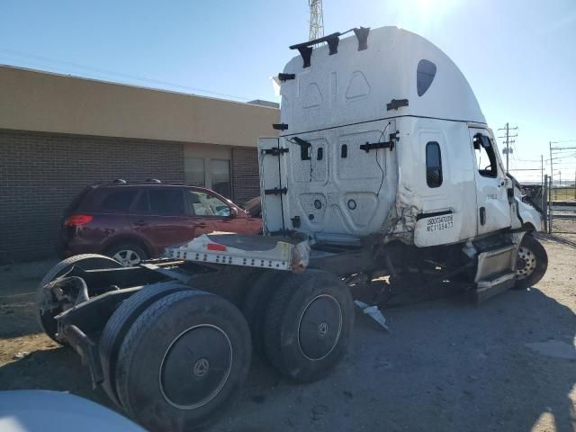 2023 Freightliner Cascadia 126