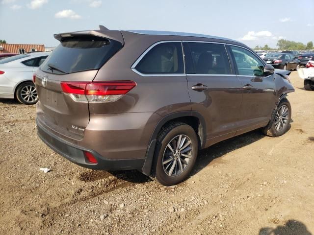 2018 Toyota Highlander SE