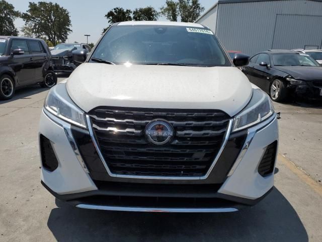 2022 Nissan Kicks S