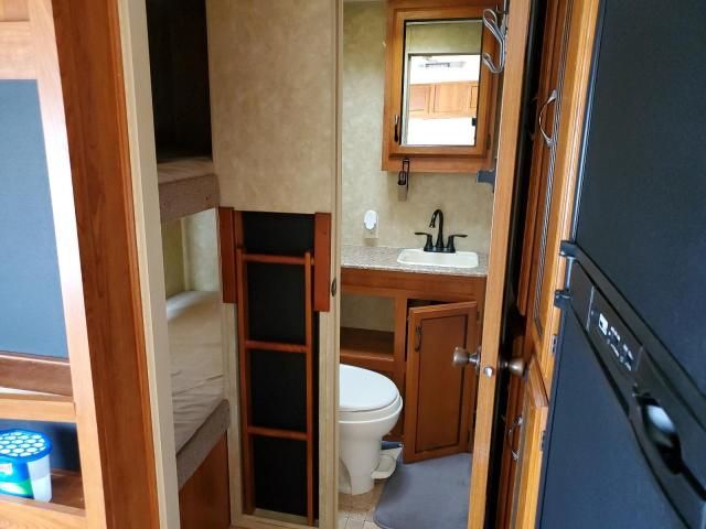 2011 Coachmen Camper