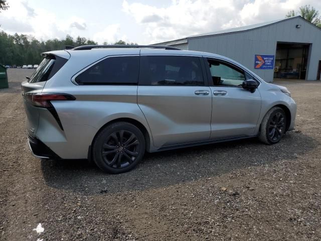 2021 Toyota Sienna LE