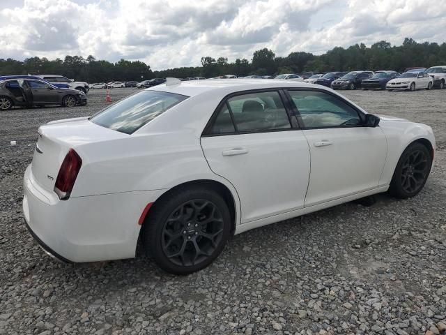 2019 Chrysler 300 Touring