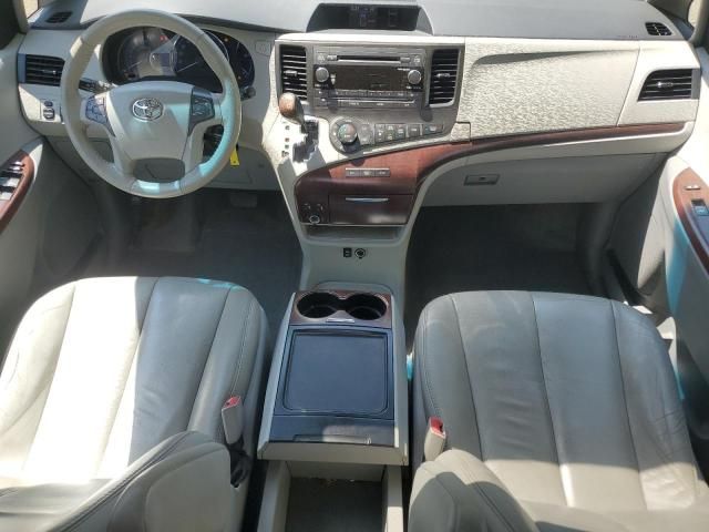 2012 Toyota Sienna XLE