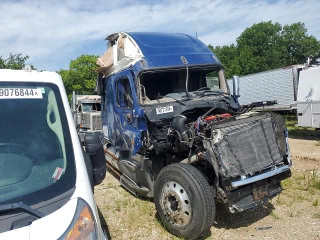 2013 Freightliner Cascadia 125