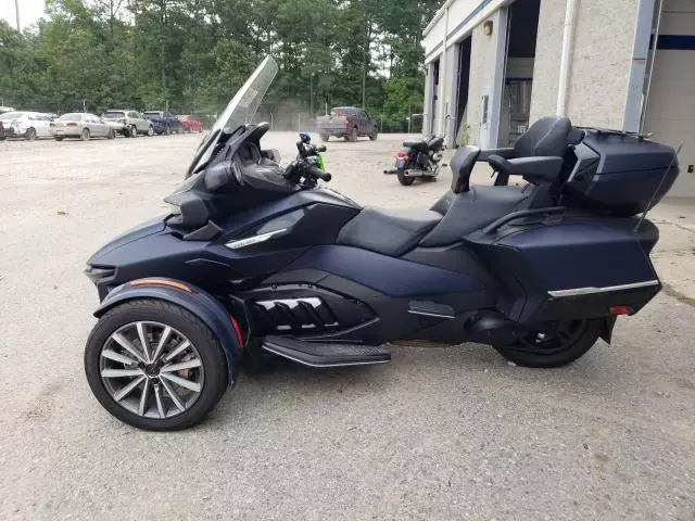 2022 Can-Am AM Spyder Roadster RT